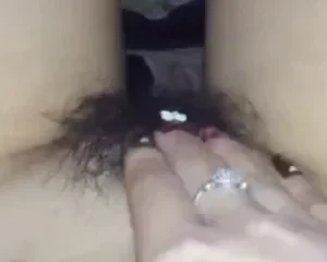 Huyền Diệu nửa đêm xem sex tự dưng nứng lồn
