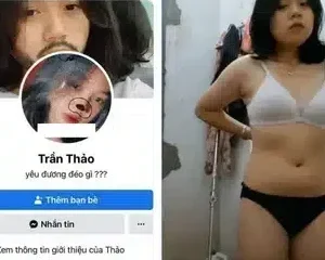 Trần Thảo bé gái mới lớn tập tành show hàng