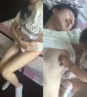 Vừa địt vừa cho con bú